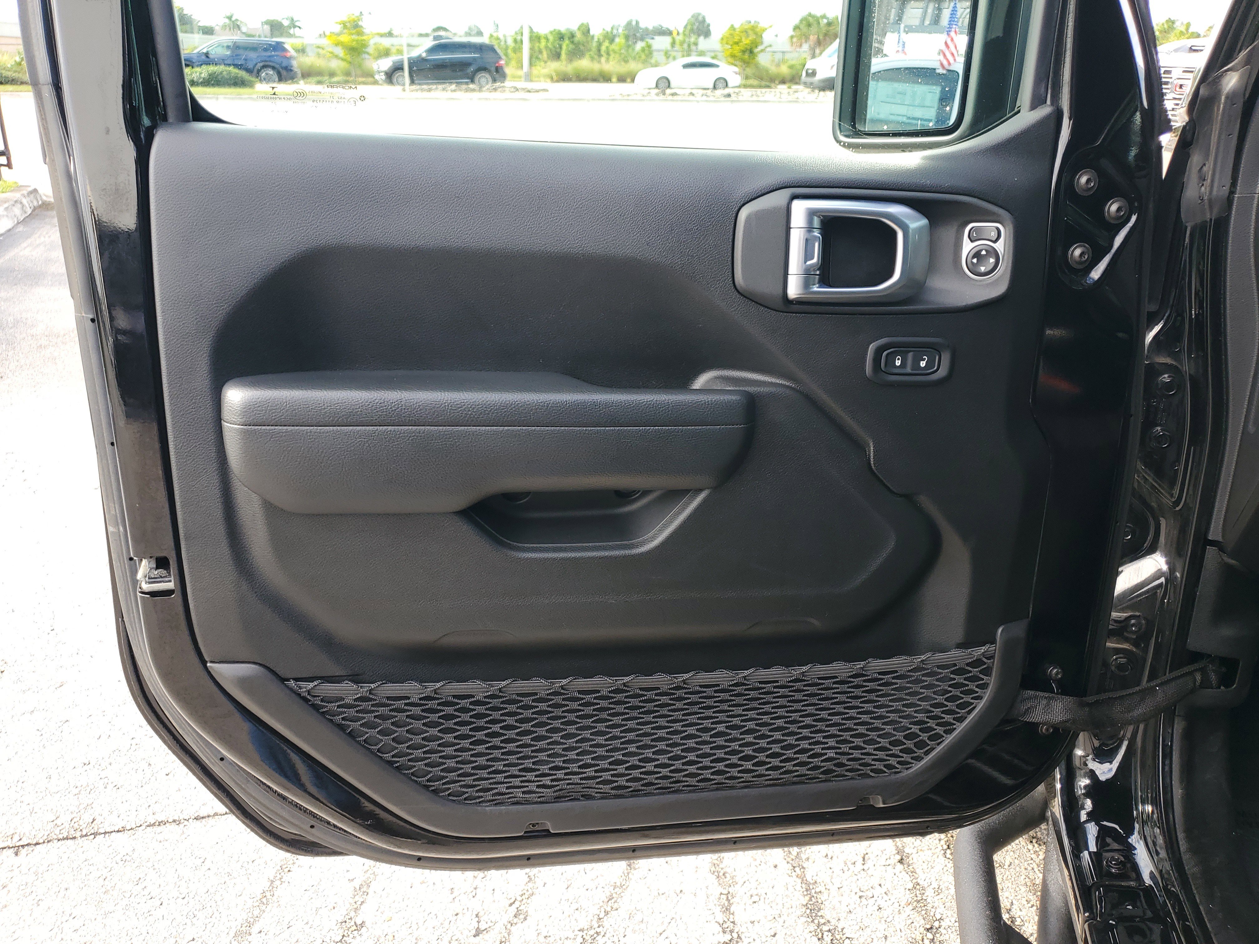 Used 2022 Jeep Wrangler Unlimited Sport image 28