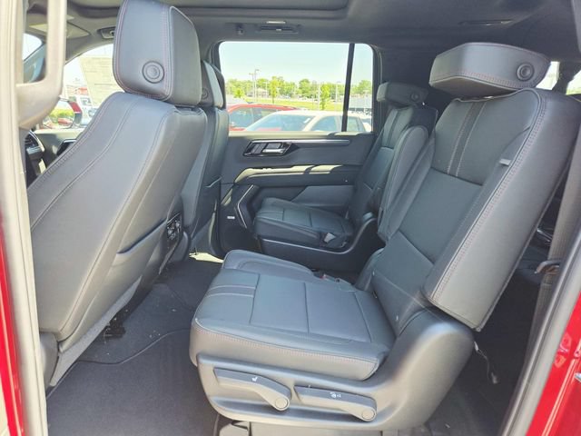 New 2026 Chevrolet Suburban RST w/ Comfort Package AWD/4WD image 10