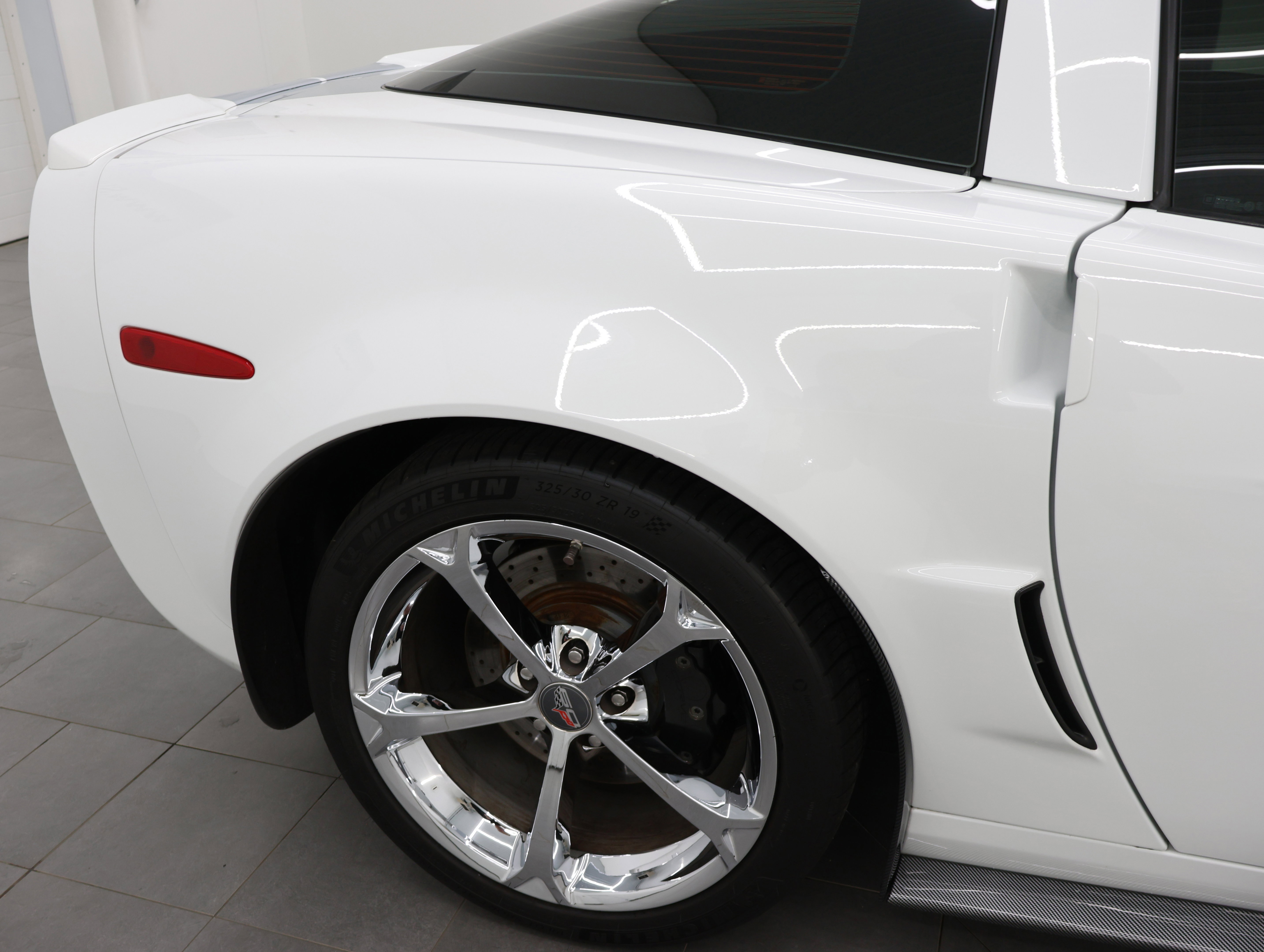 Used 2013 Chevrolet Corvette Grand Sport w/ 4LT Preferred Equipment Group RWD image 22