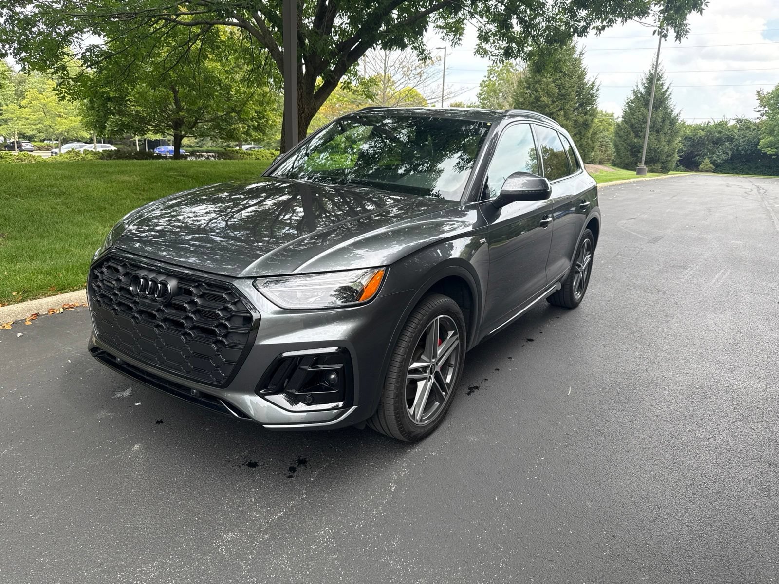 Used 2025 Audi Q5 e Premium Plus w/ Premium Plus Package