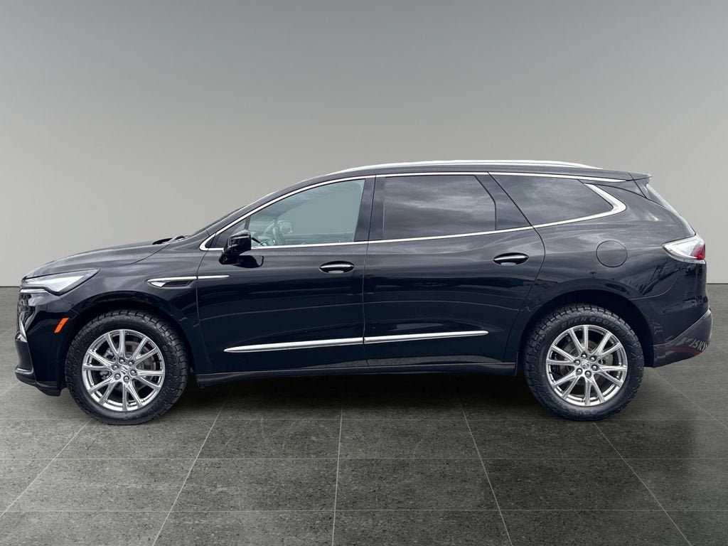 Used 2023 Buick Enclave Premium w/ Experience Buick Package AWD/4WD image 4