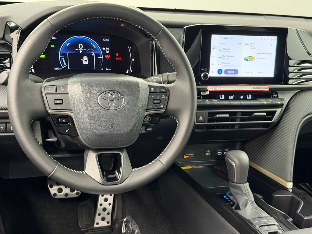Used 2026 Toyota Camry SE FWD image 36