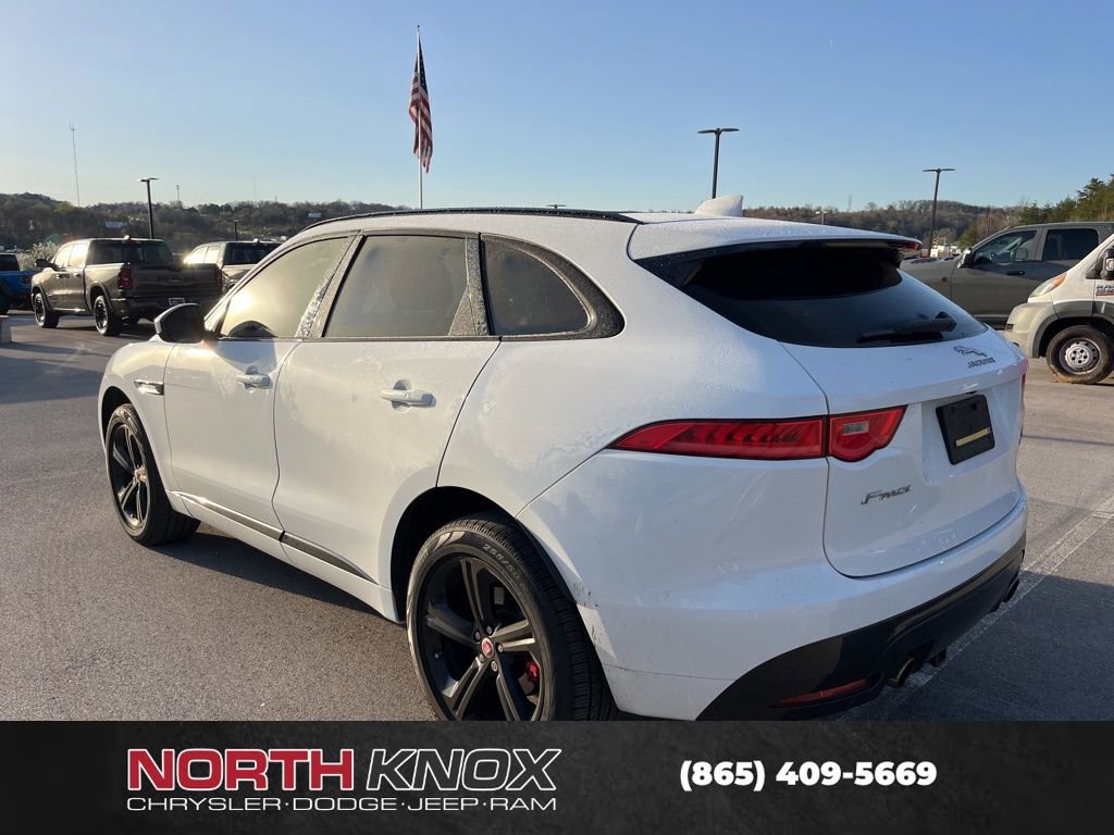 Used 2017 Jaguar F-PACE S image 4