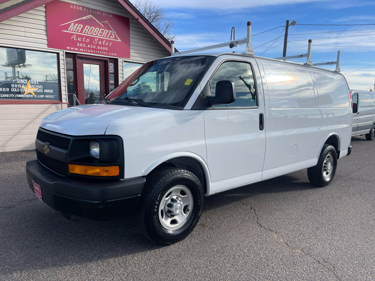 Used 2015 Chevrolet Express 2500 image 4