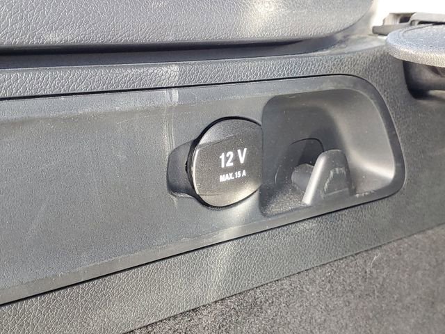 Used 2018 Mercedes-Benz GLC 300 4MATIC image 9