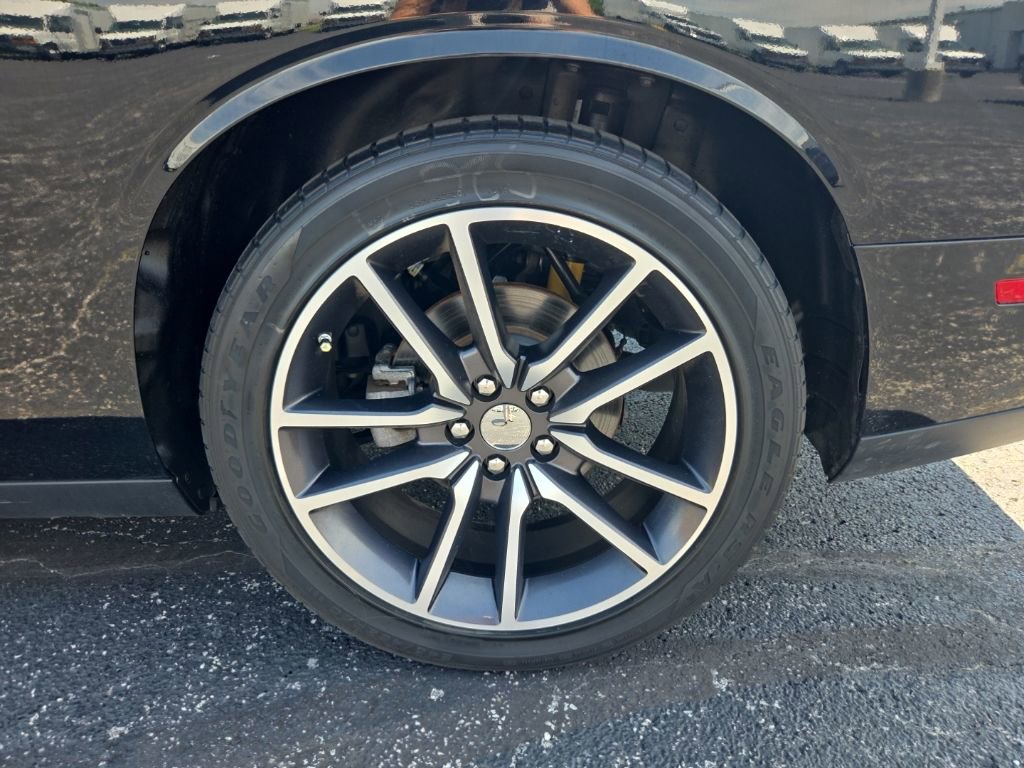 Used 2022 Dodge Challenger R/T w/ Plus Package RWD image 18