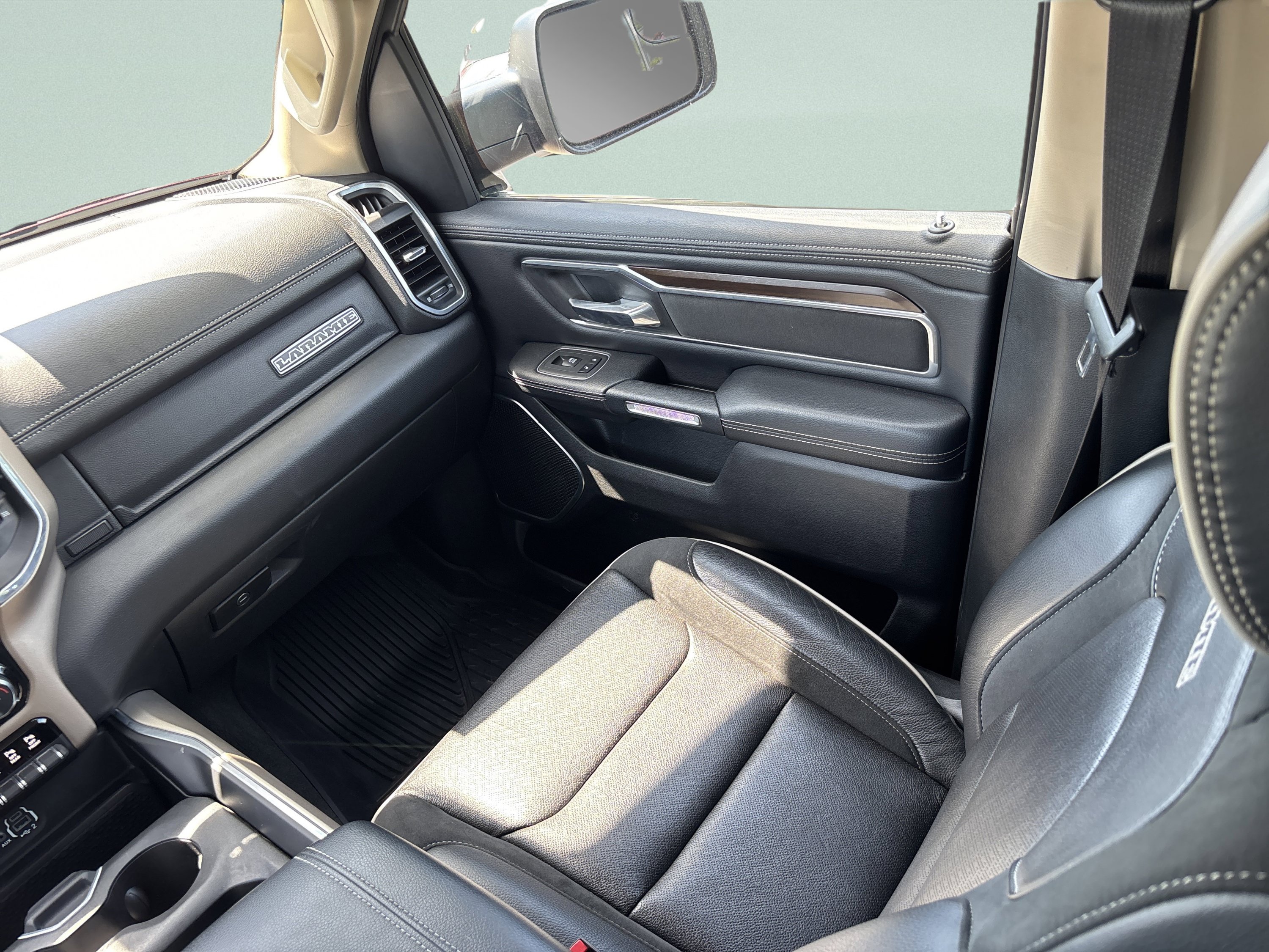 Used 2021 RAM 1500 Laramie AWD/4WD image 22