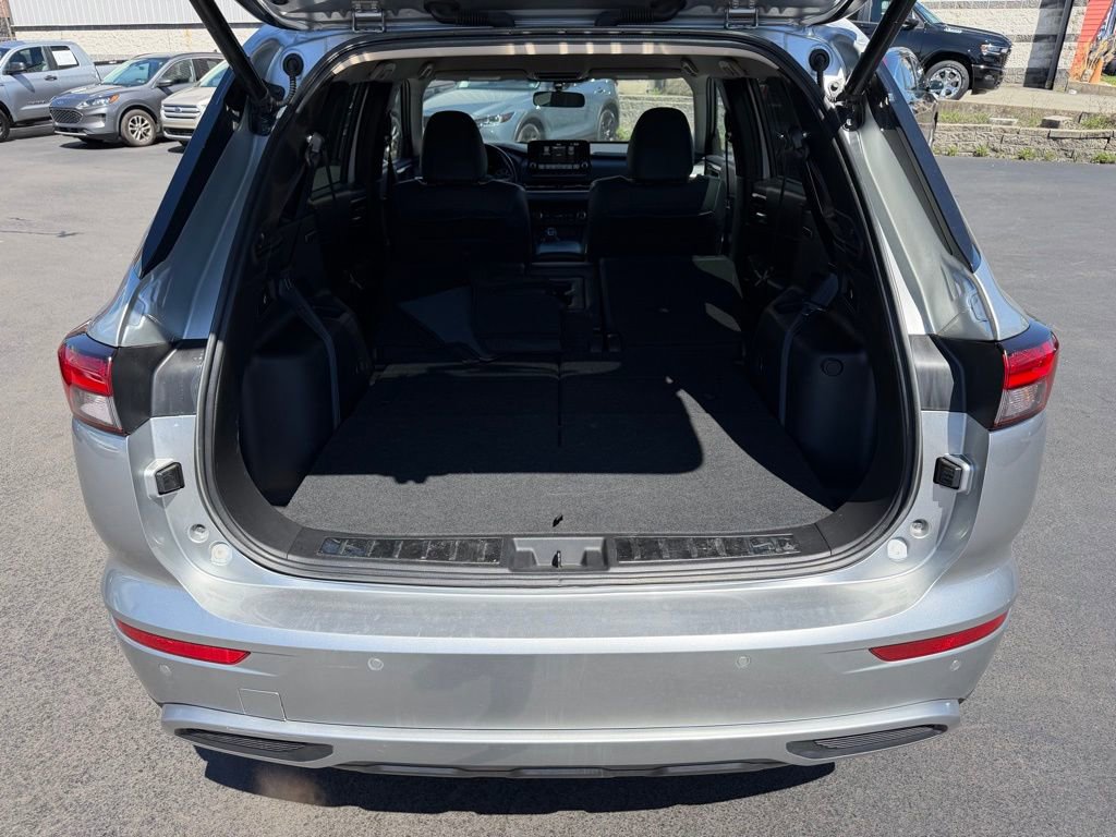 Used 2022 Mitsubishi Outlander SE AWD/4WD image 29