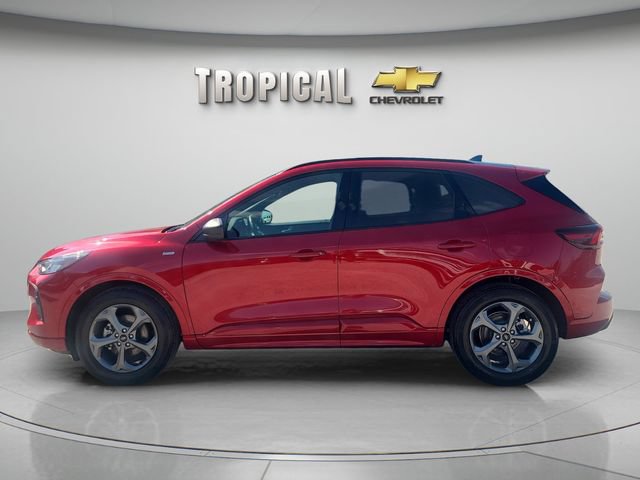 Used 2024 Ford Escape ST-Line w/ Tech Pack #1 FWD image 2