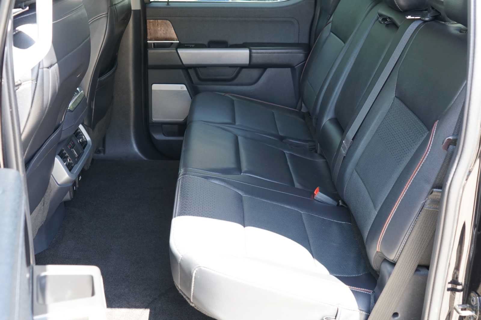 Used 2022 Ford F150 Lariat w/ Equipment Group 502A High AWD/4WD image 20