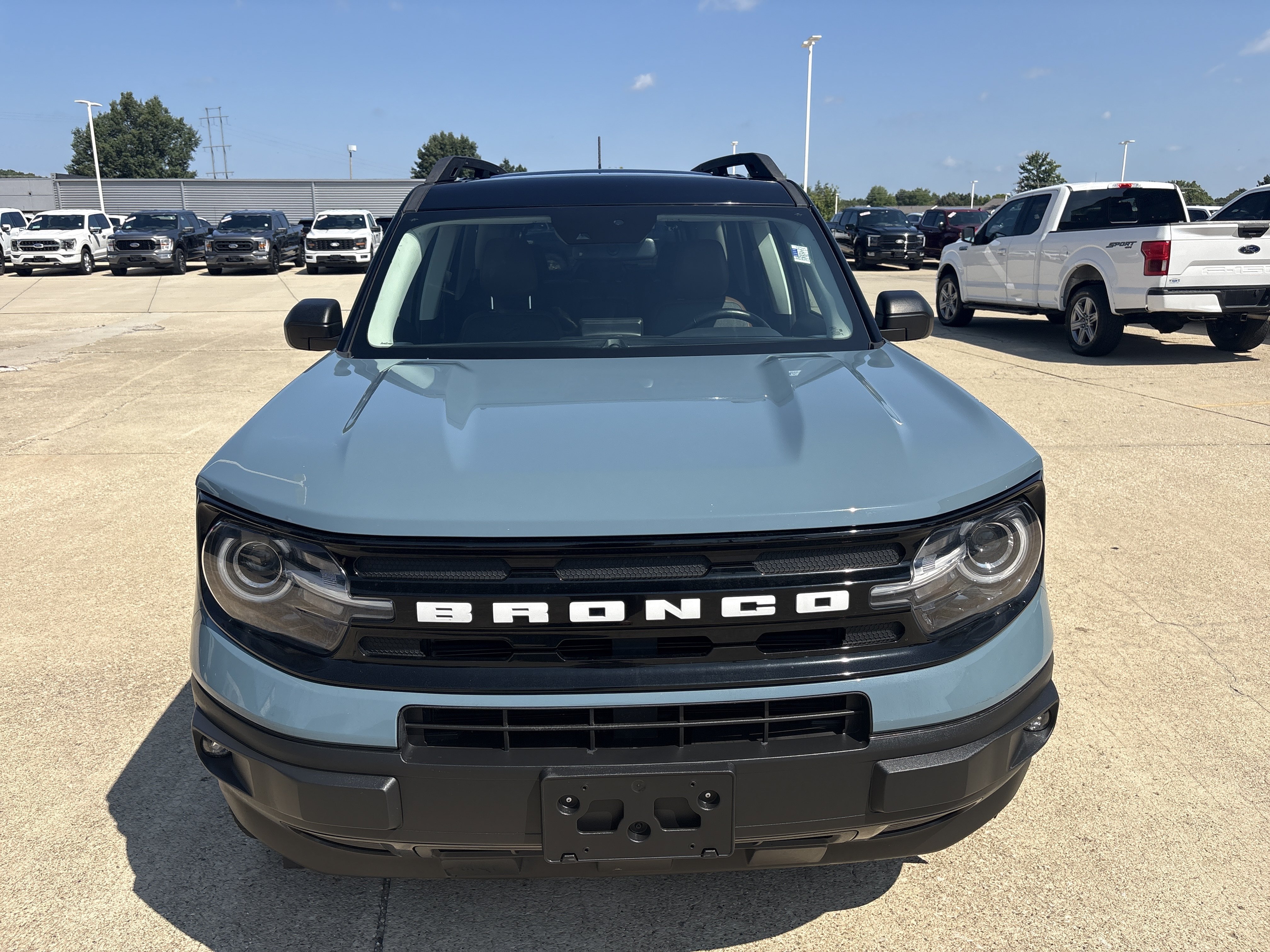 Used 2022 Ford Bronco Sport Outer Banks w/ Tech Package AWD/4WD image 2