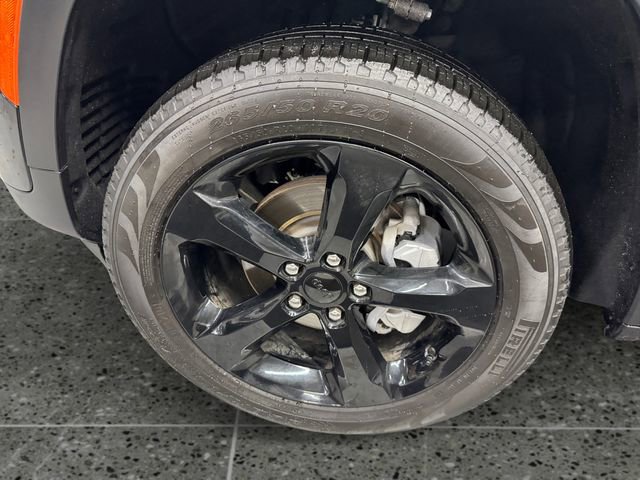 Used 2024 Jeep Grand Cherokee Limited w/ Black Appearance Package image 24