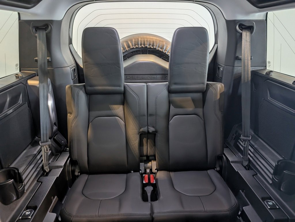 New 2025 Land Rover Defender 110 S image 30