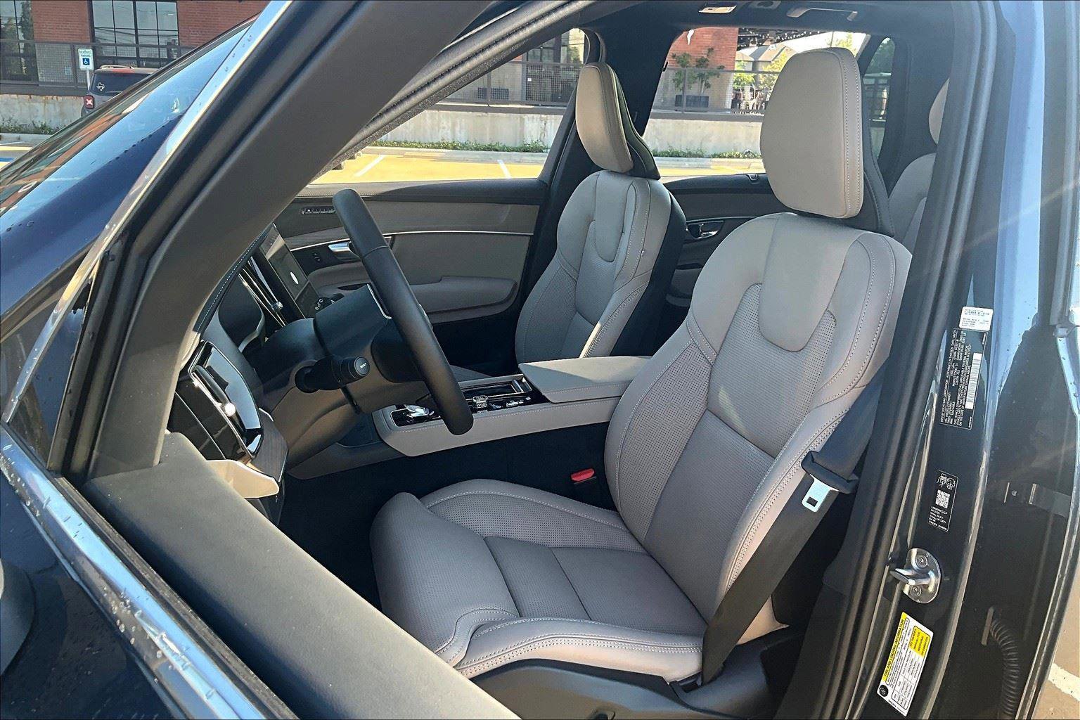 New 2026 Volvo XC90 B6 Ultra w/ Protection Package Premier image 27
