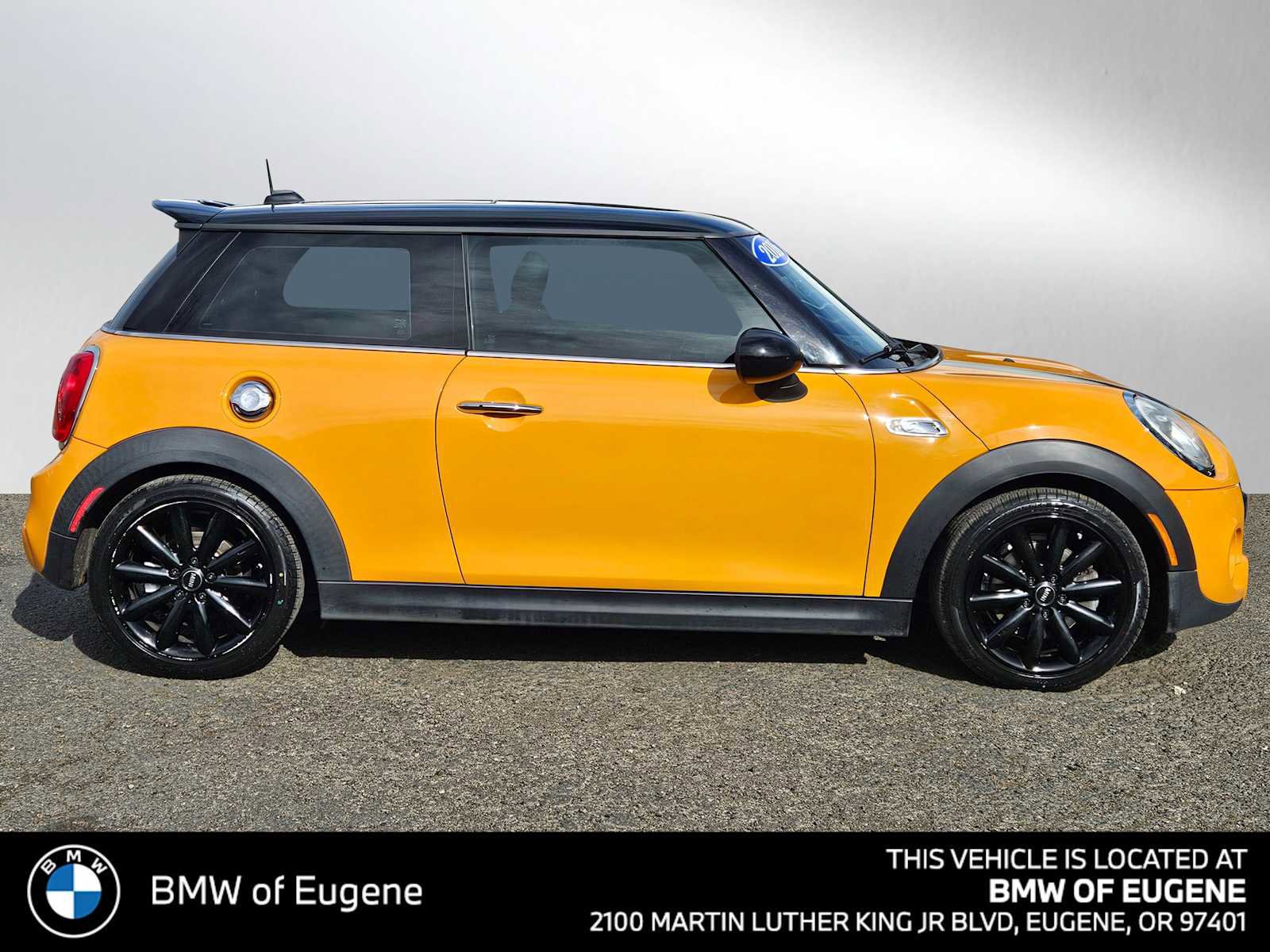 Used 2016 MINI Cooper S video 2