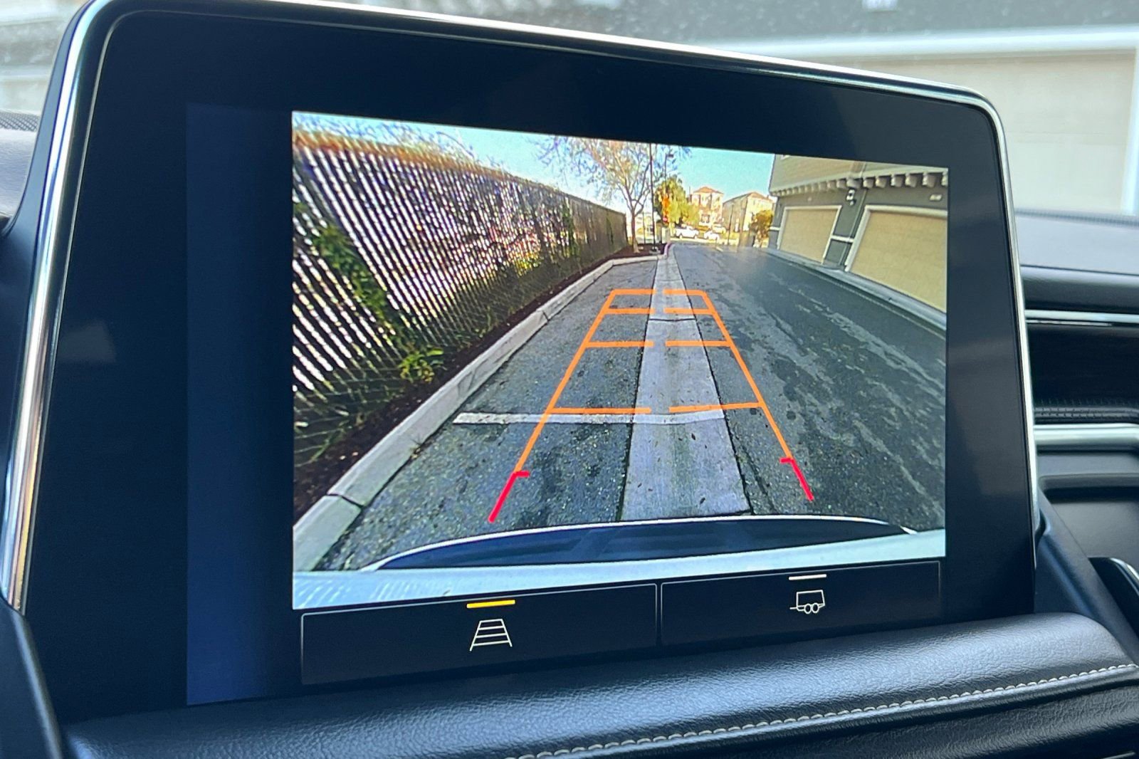 Used 2023 Chevrolet Suburban Premier image 21