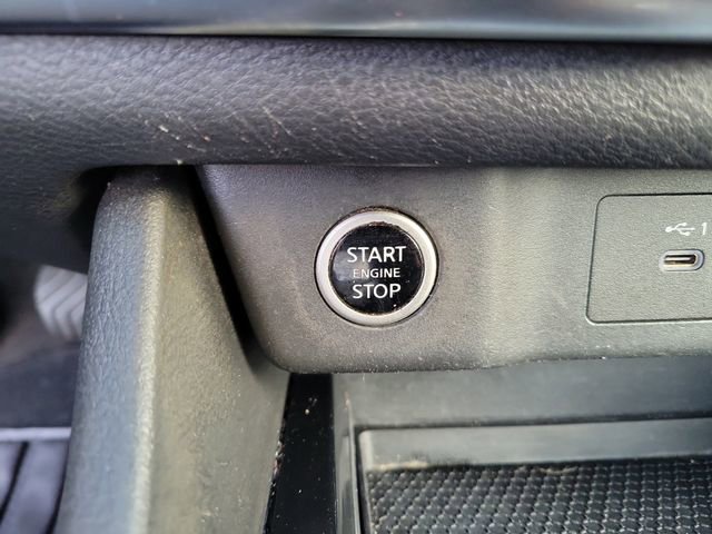 Used 2023 Nissan Rogue SV image 26