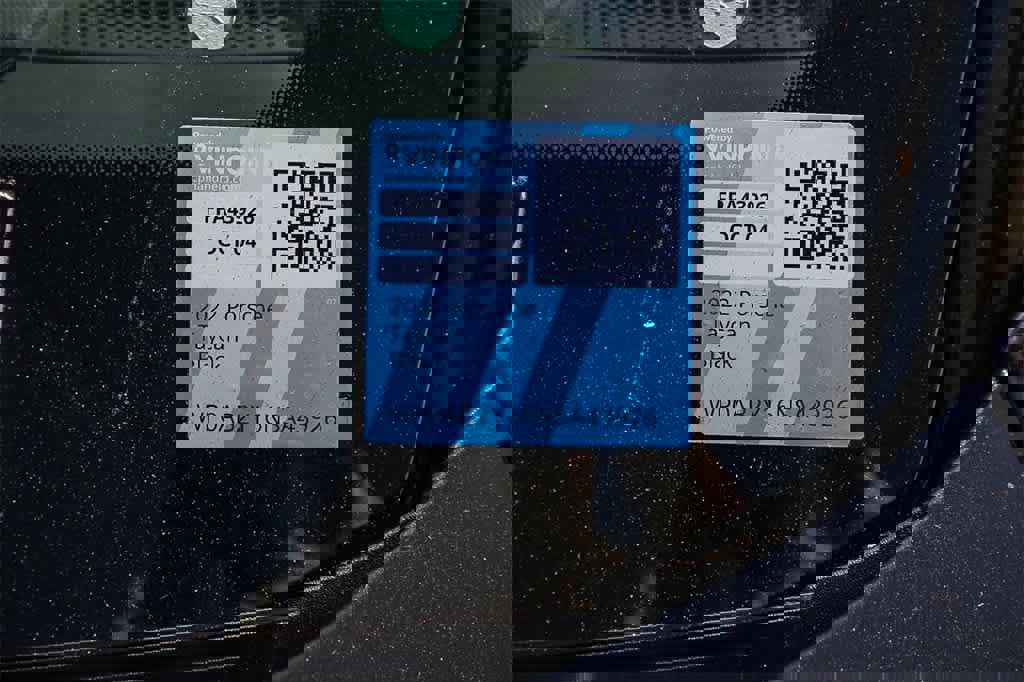 Used 2022 Porsche Taycan 4S image 24