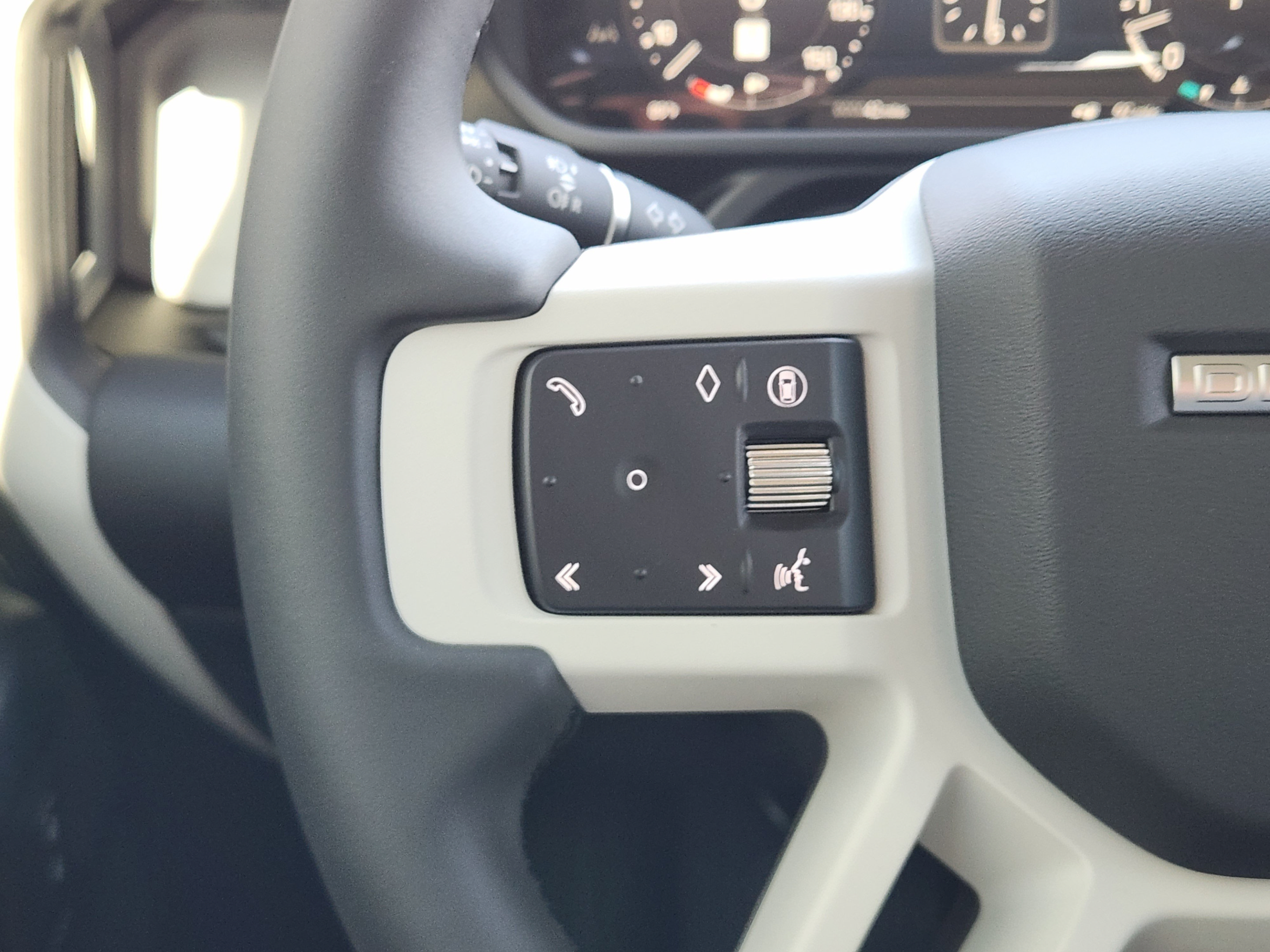 New 2026 Land Rover Defender 110 S AWD/4WD image 23