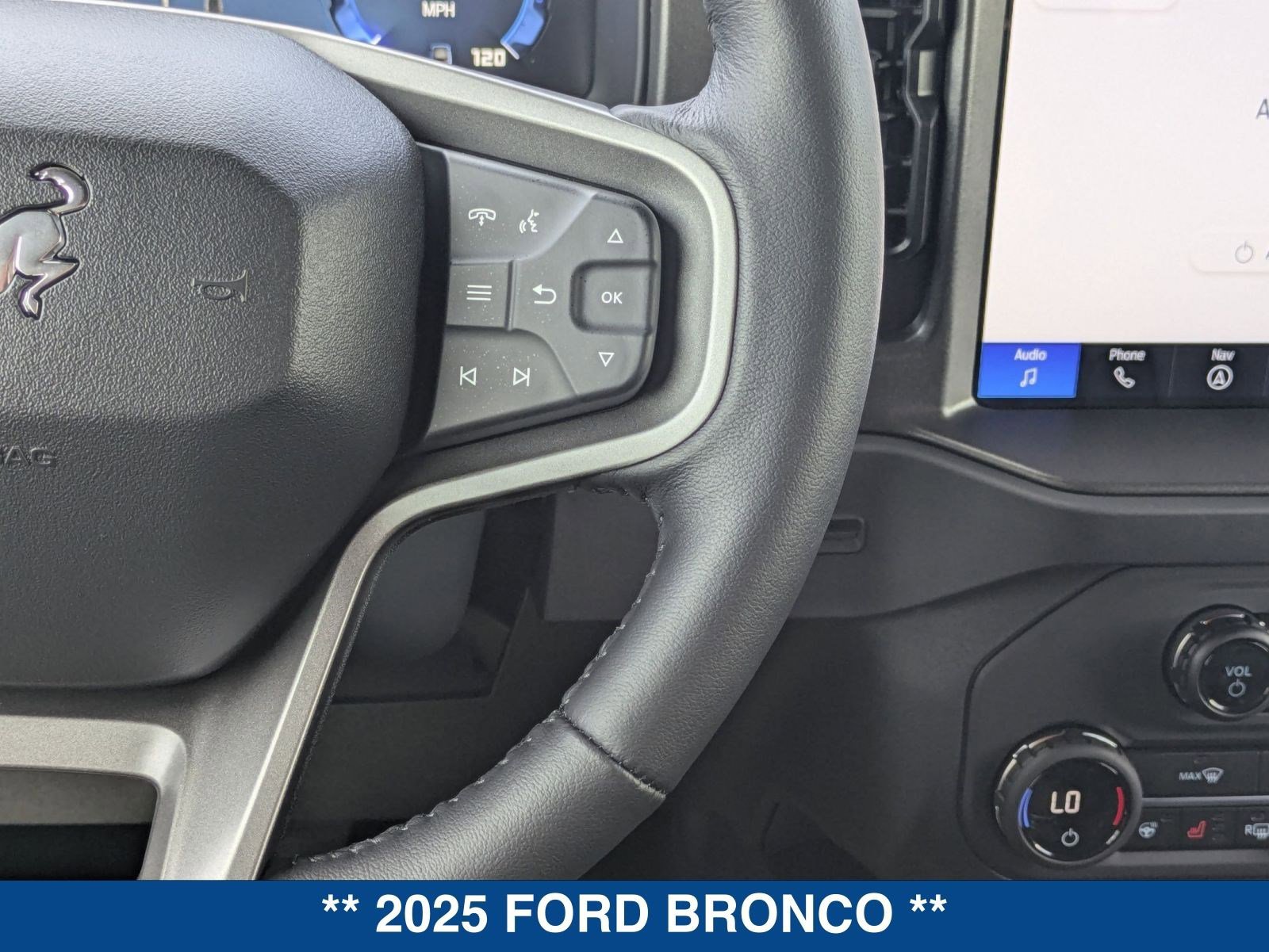New 2025 Ford Bronco Badlands image 33