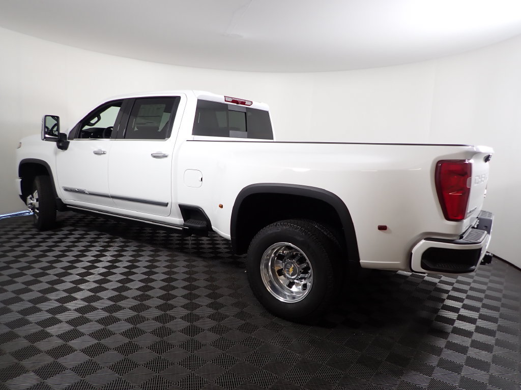 New 2026 Chevrolet Silverado 3500 High Country AWD/4WD image 12