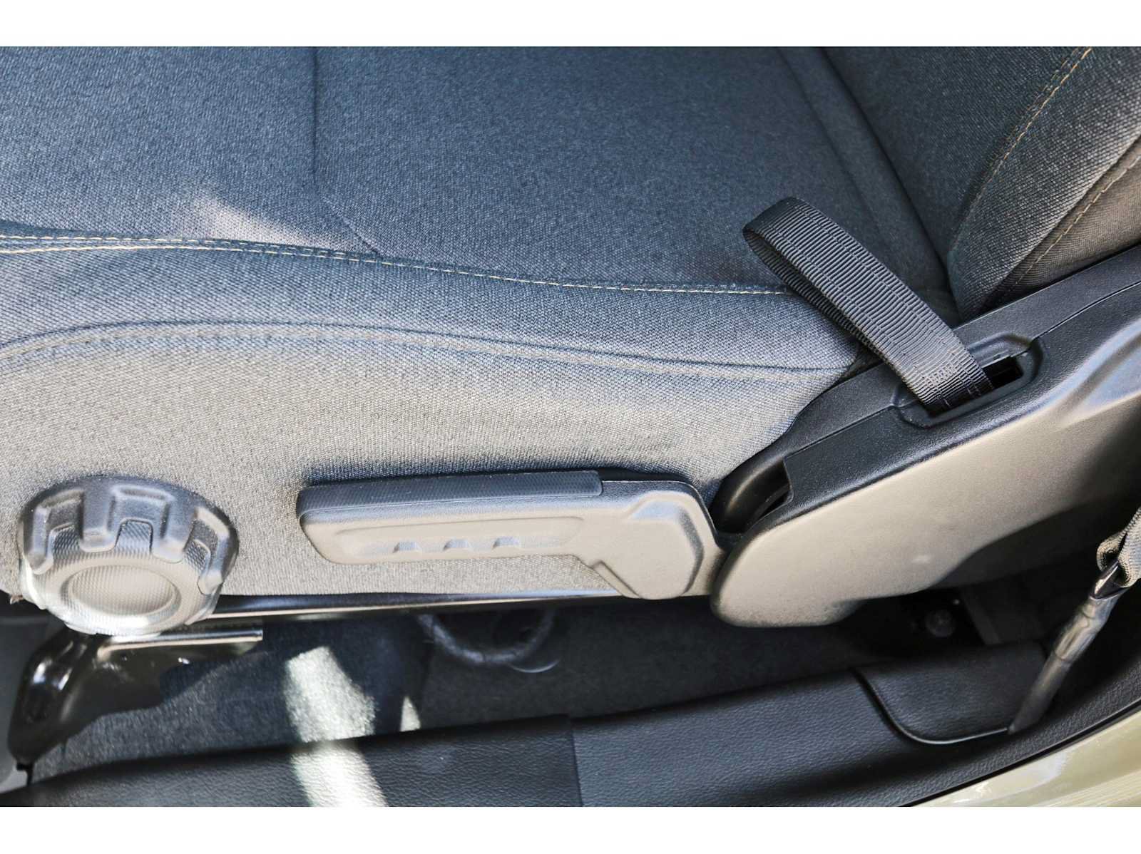 Used 2025 Jeep Wrangler Unlimited Sport AWD/4WD image 27