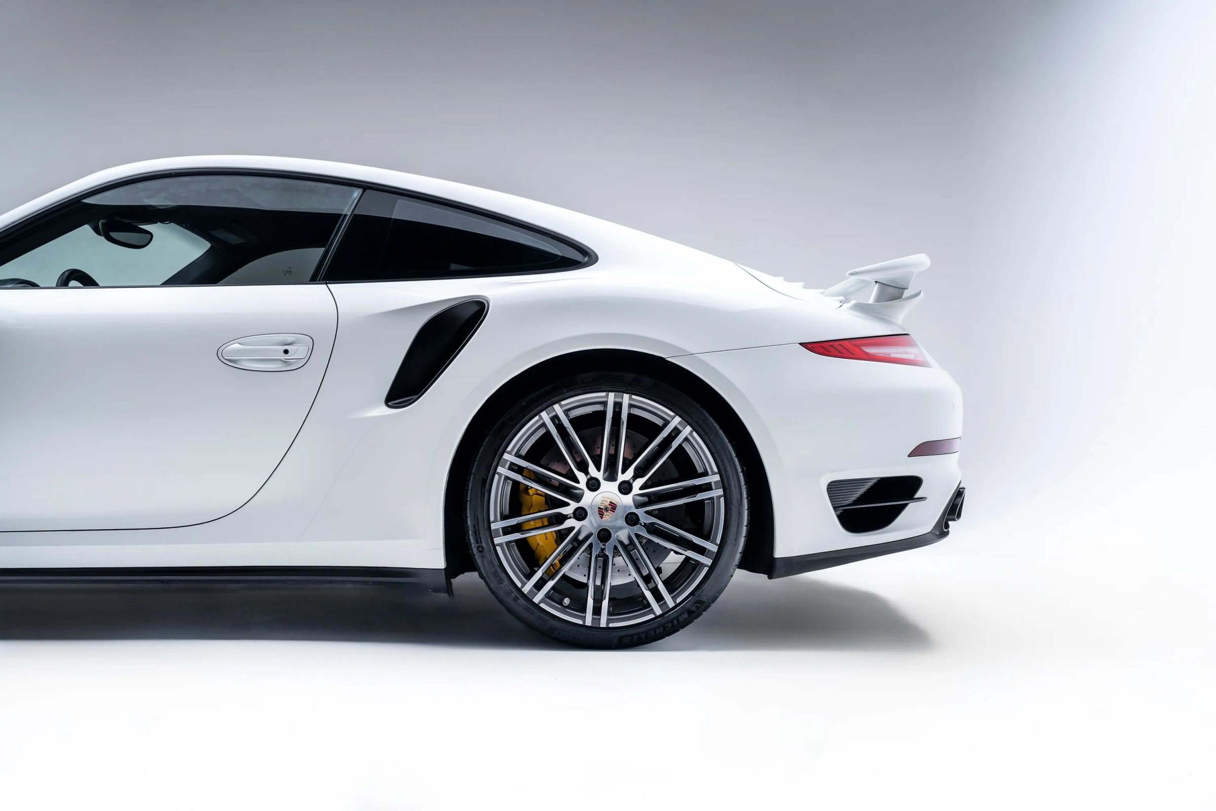 Used 2014 Porsche 911 Turbo S image 28
