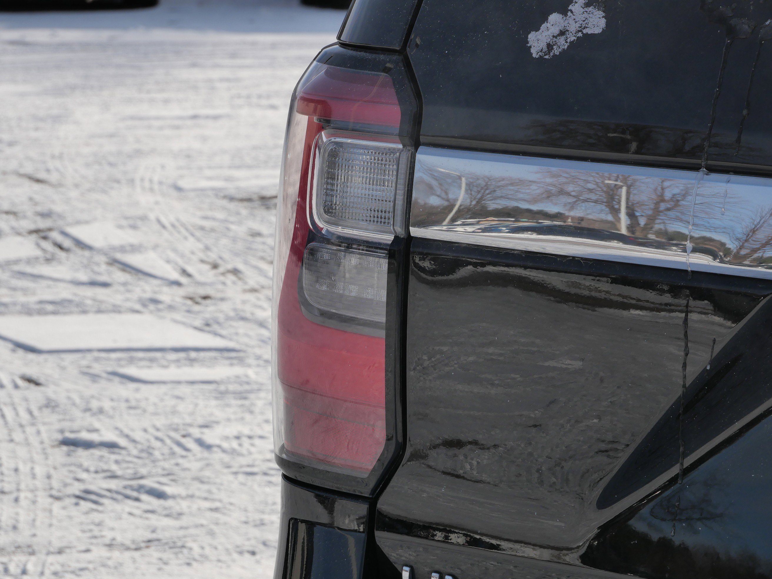 Used 2018 Ford Expedition Limited w/ Equipment Group 301A image 8