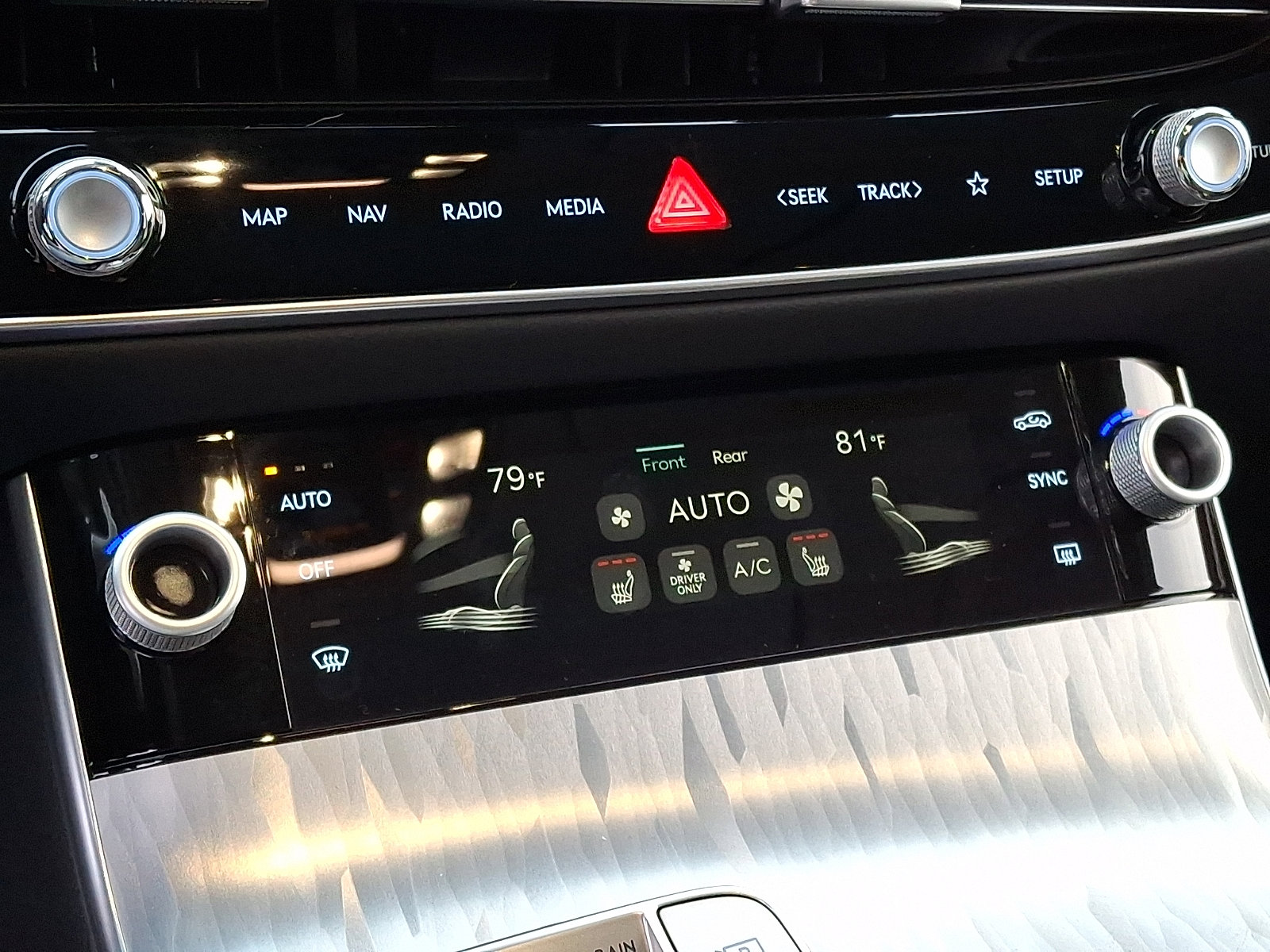 Certified 2026 Genesis Electrified GV70 image 23