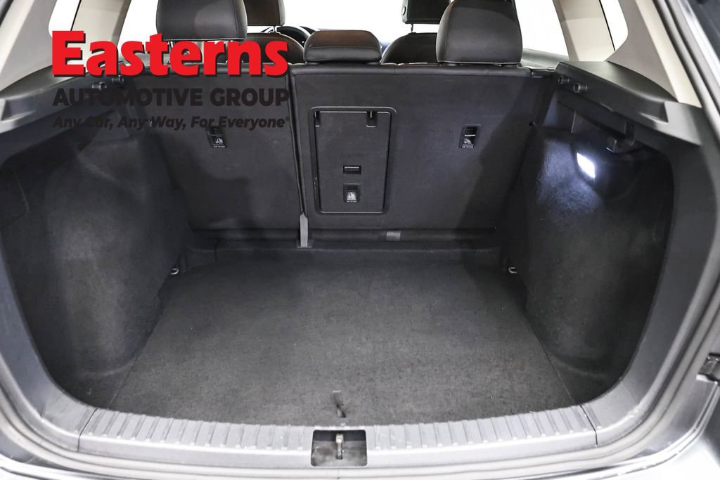 Used 2024 Volkswagen Taos SE FWD image 9