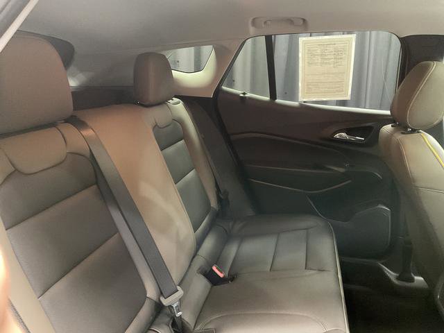 Used 2026 Chevrolet Trax ACTIV w/ Sunroof Package FWD image 15
