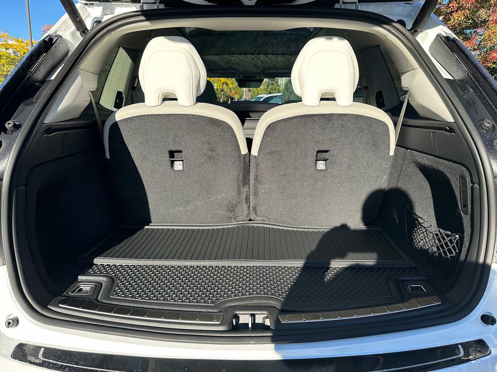 New 2025 Volvo EX90 Plus w/ Protection Package Premier image 14