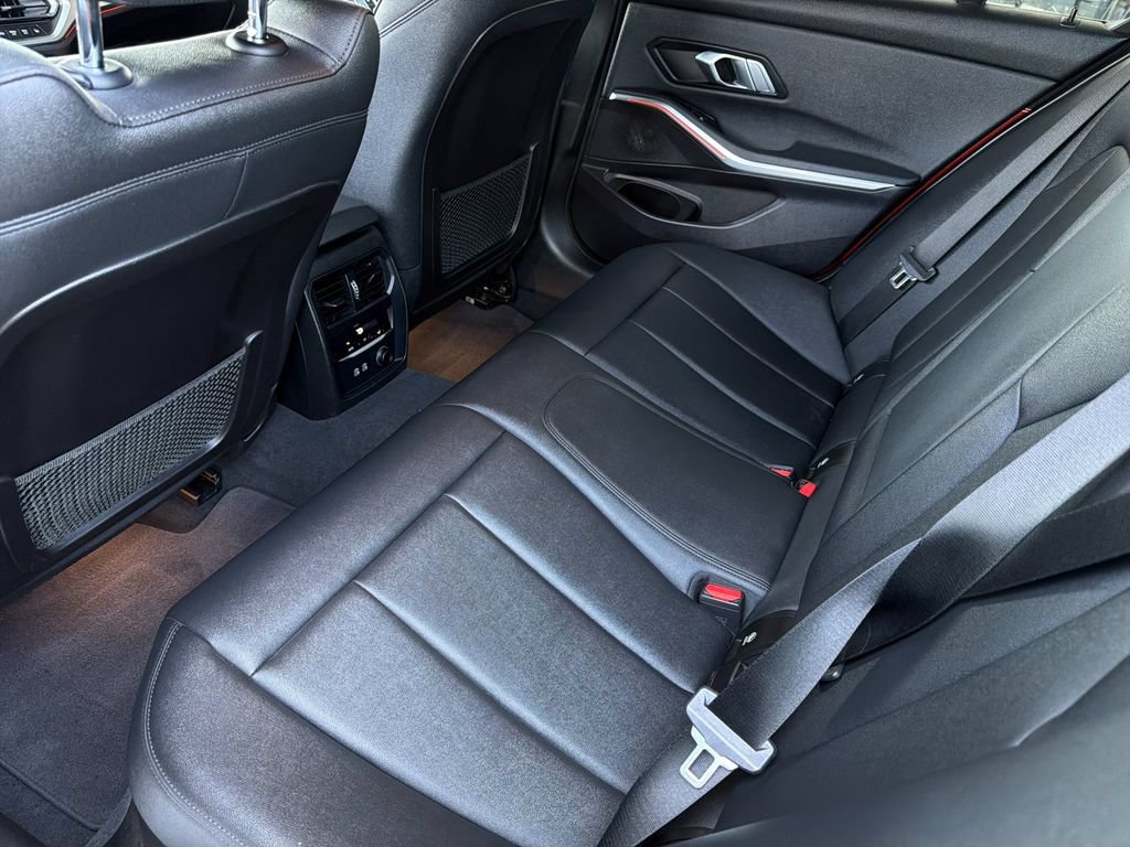 Used 2020 BMW 330i Sedan w/ Driving Assistance Package RWD image 12