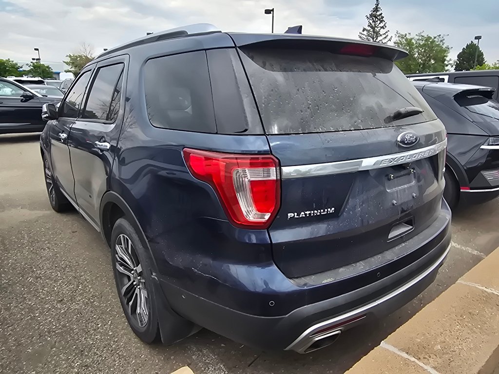 Used 2017 Ford Explorer Platinum AWD/4WD image 3