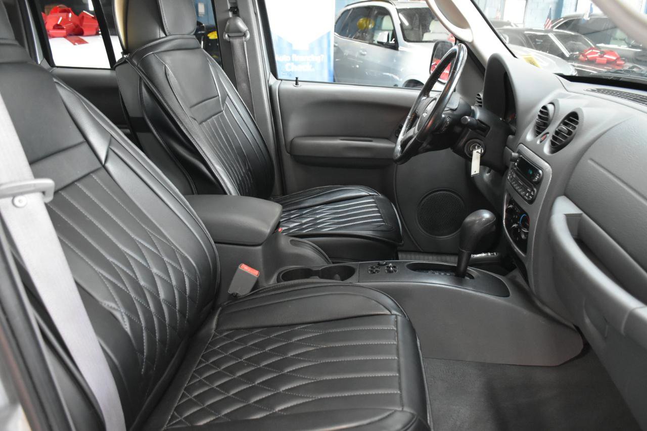 Used 2006 Jeep Liberty Sport AWD/4WD image 28
