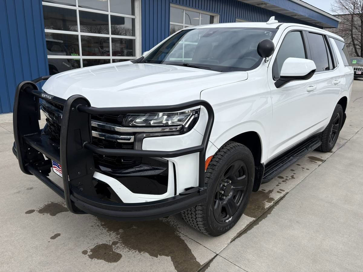 Used 2021 Chevrolet Tahoe 4WD w/ 1FL Safety Package image 2