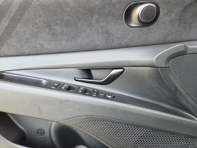 Used 2025 Hyundai Elantra N FWD image 25