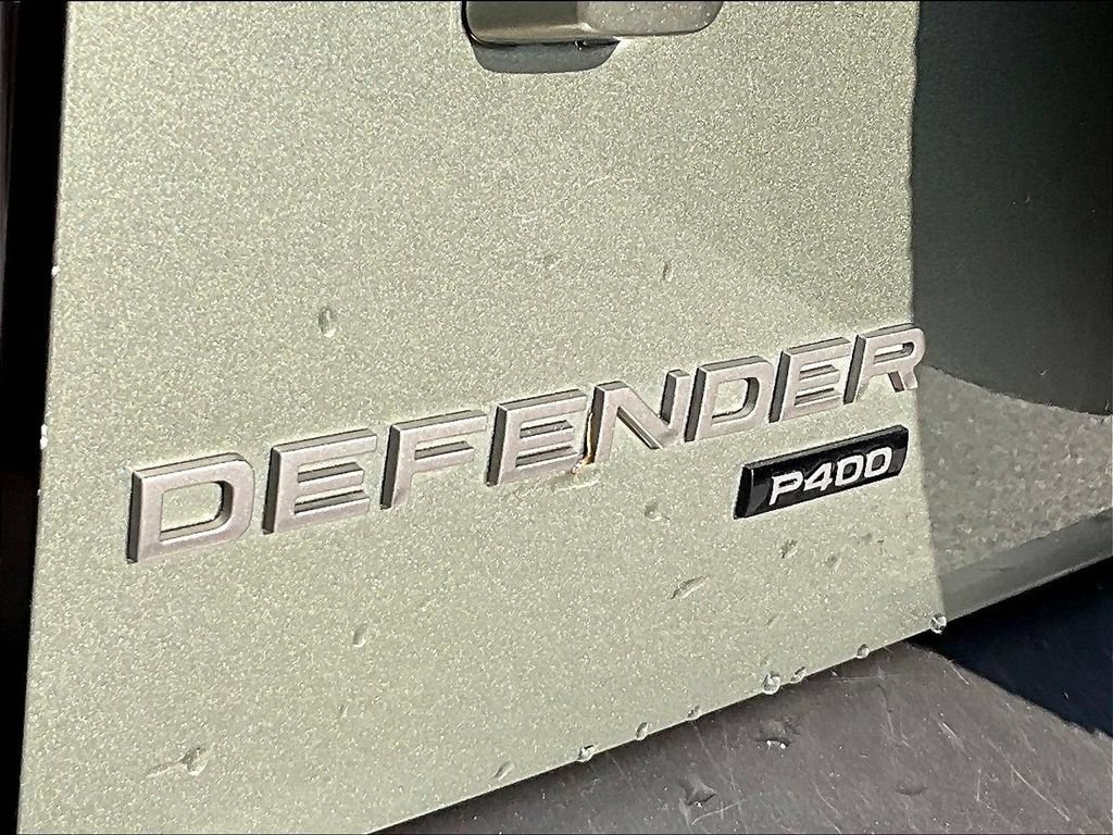 Used 2022 Land Rover Defender 110 X-Dynamic SE AWD/4WD image 26