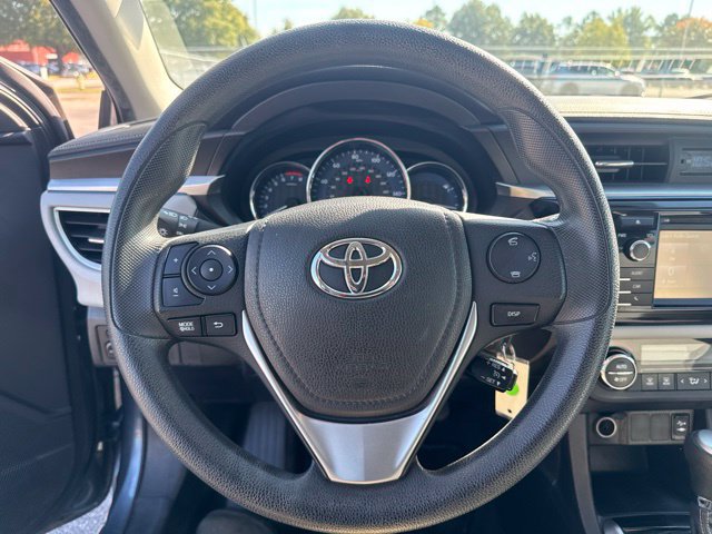 Used 2015 Toyota Corolla LE FWD image 29