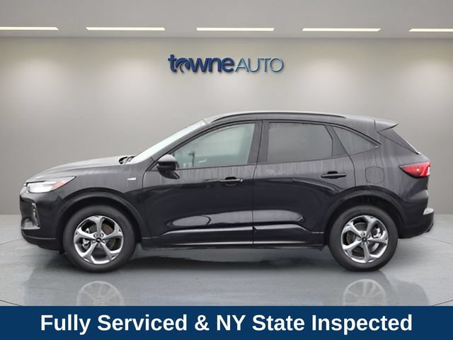 Used 2023 Ford Escape ST-Line Select w/ Tech Pack #1 AWD/4WD image 2
