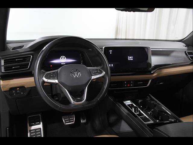 Used 2024 Volkswagen Atlas Cross Sport SEL R-Line AWD/4WD image 6