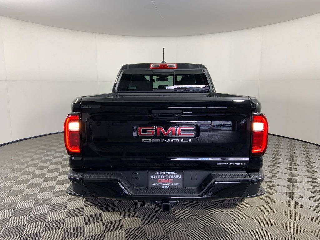 Used 2026 GMC Canyon Denali AWD/4WD image 9