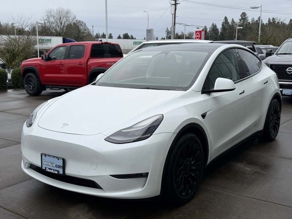 Used 2022 Tesla Model Y Performance image 4