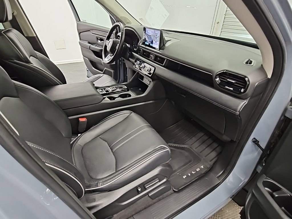 Used 2023 Honda Pilot Elite image 42