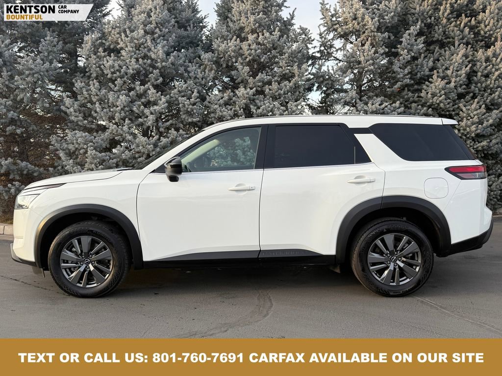 Used 2024 Nissan Pathfinder S image 4