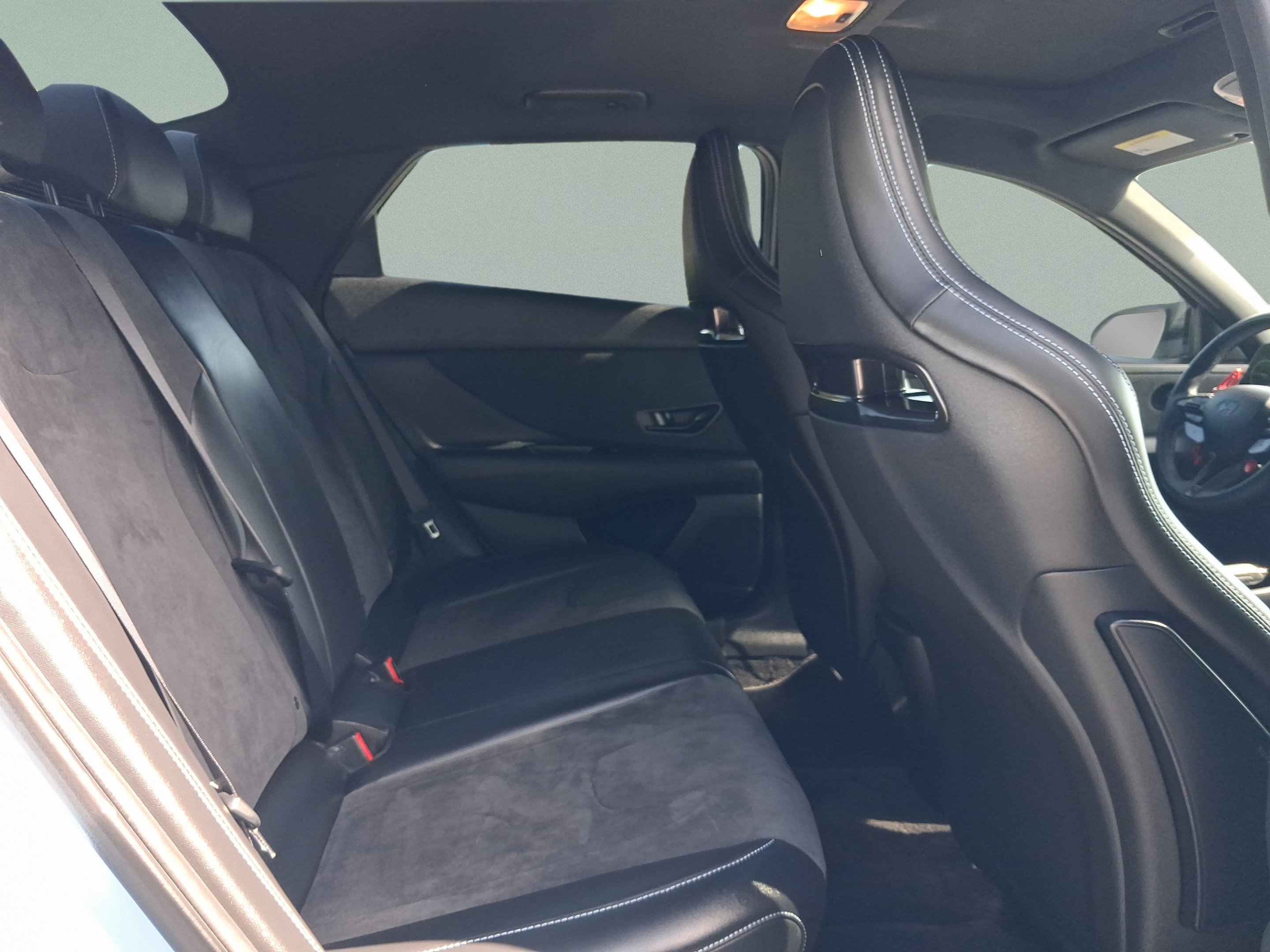 Used 2025 Hyundai Elantra N FWD image 28