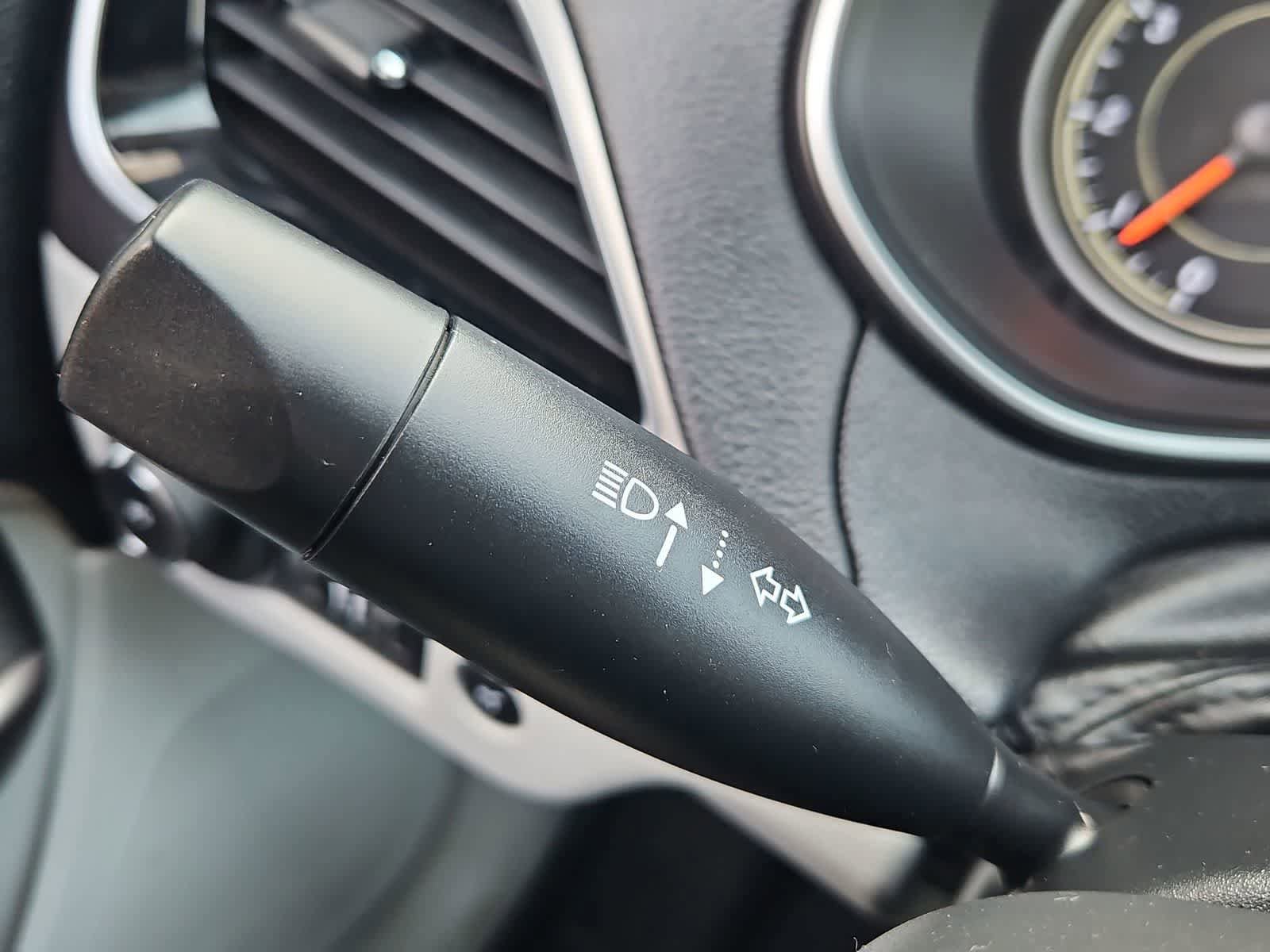 Used 2019 Jeep Cherokee Limited w/ Technology Group AWD/4WD image 27