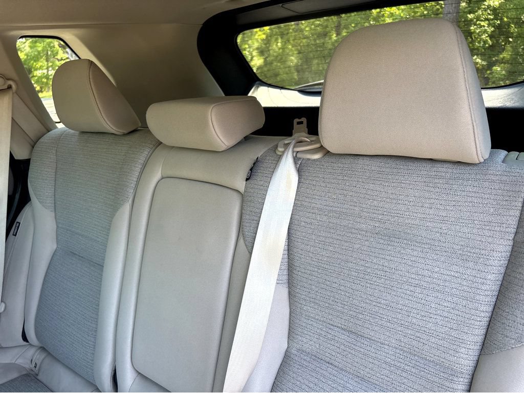 Certified 2023 Nissan Rogue SV FWD image 19
