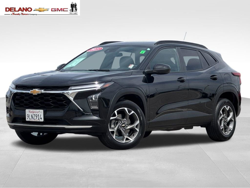 Used 2024 Chevrolet Trax LT FWD image 1