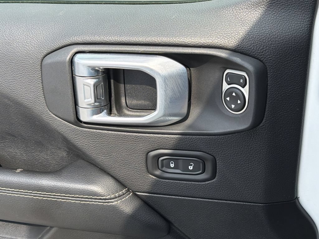 Used 2021 Jeep Gladiator Overland w/ Uconnect 4C Nav & Sound Group AWD/4WD image 13